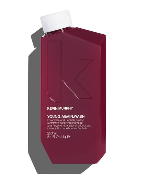 Kaat Schrauwen Young.again.wash shampoo 250ml fles met witte shampoo, geschikt voor haarverzorging.