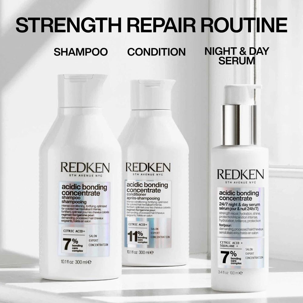 Kaat Schrauwen DAY&NIGHT 24/7 Leave-in Serum in een pompflacon, verzorgende haarverzorging voor dagelijks gebruik